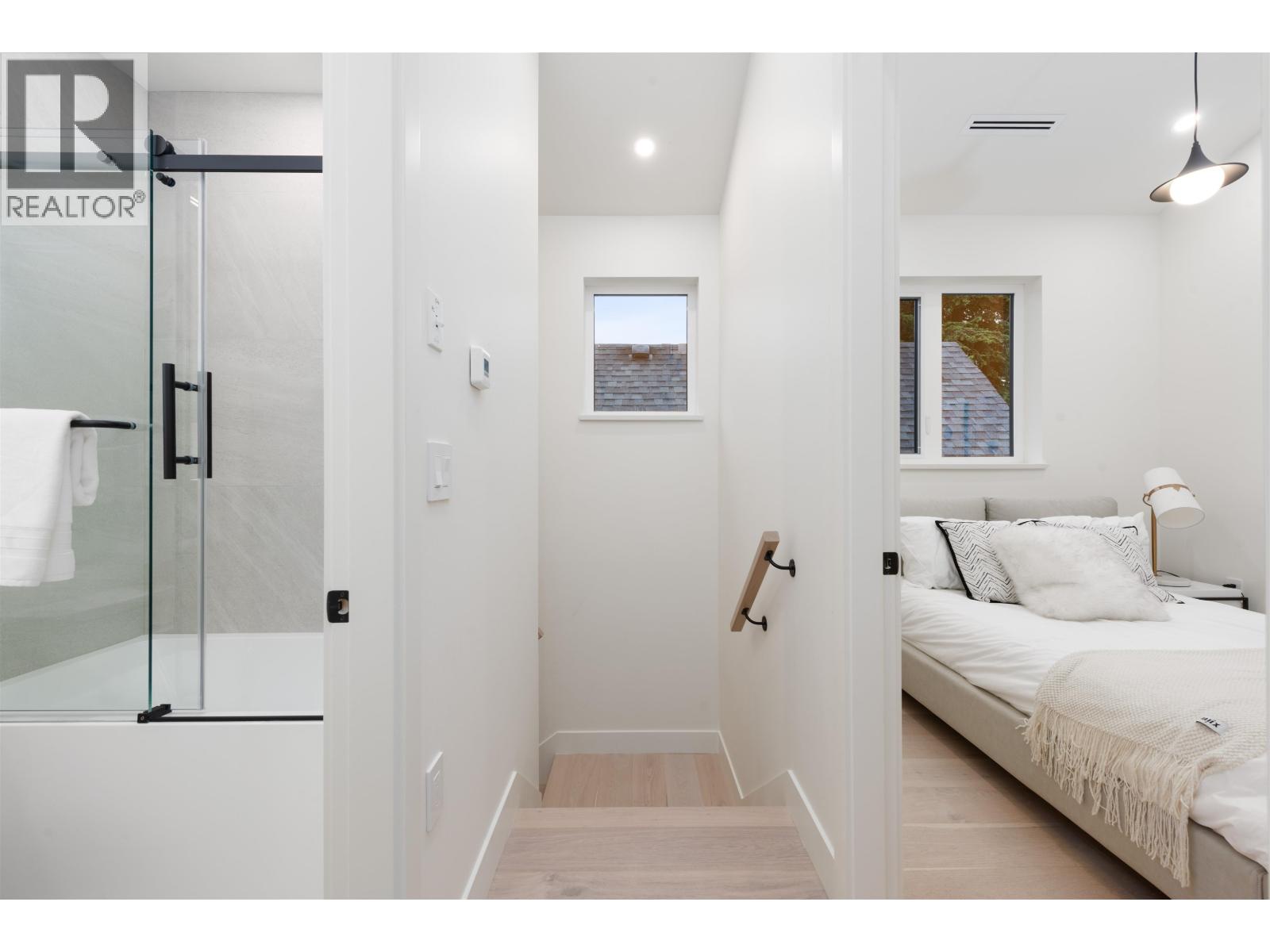 1 65 E King Edward Avenue, Vancouver, British Columbia