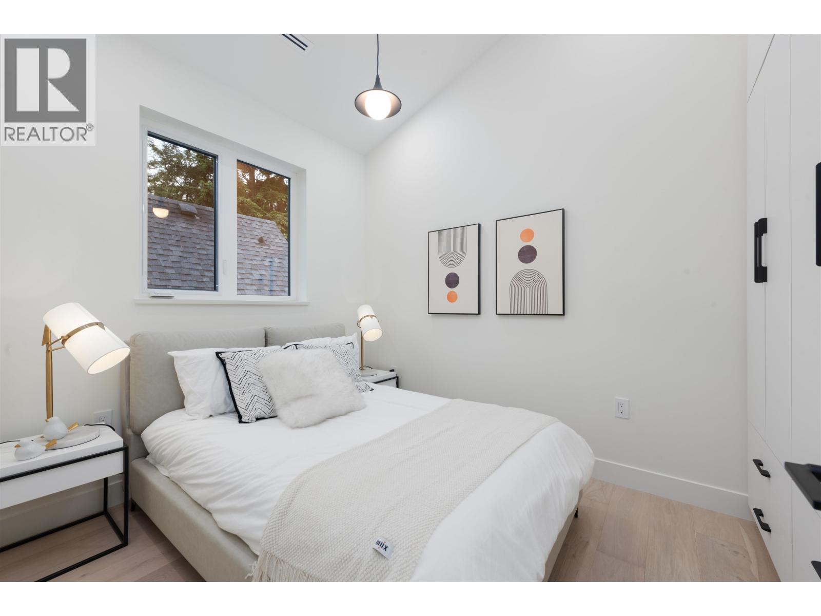 1 65 E King Edward Avenue, Vancouver, British Columbia