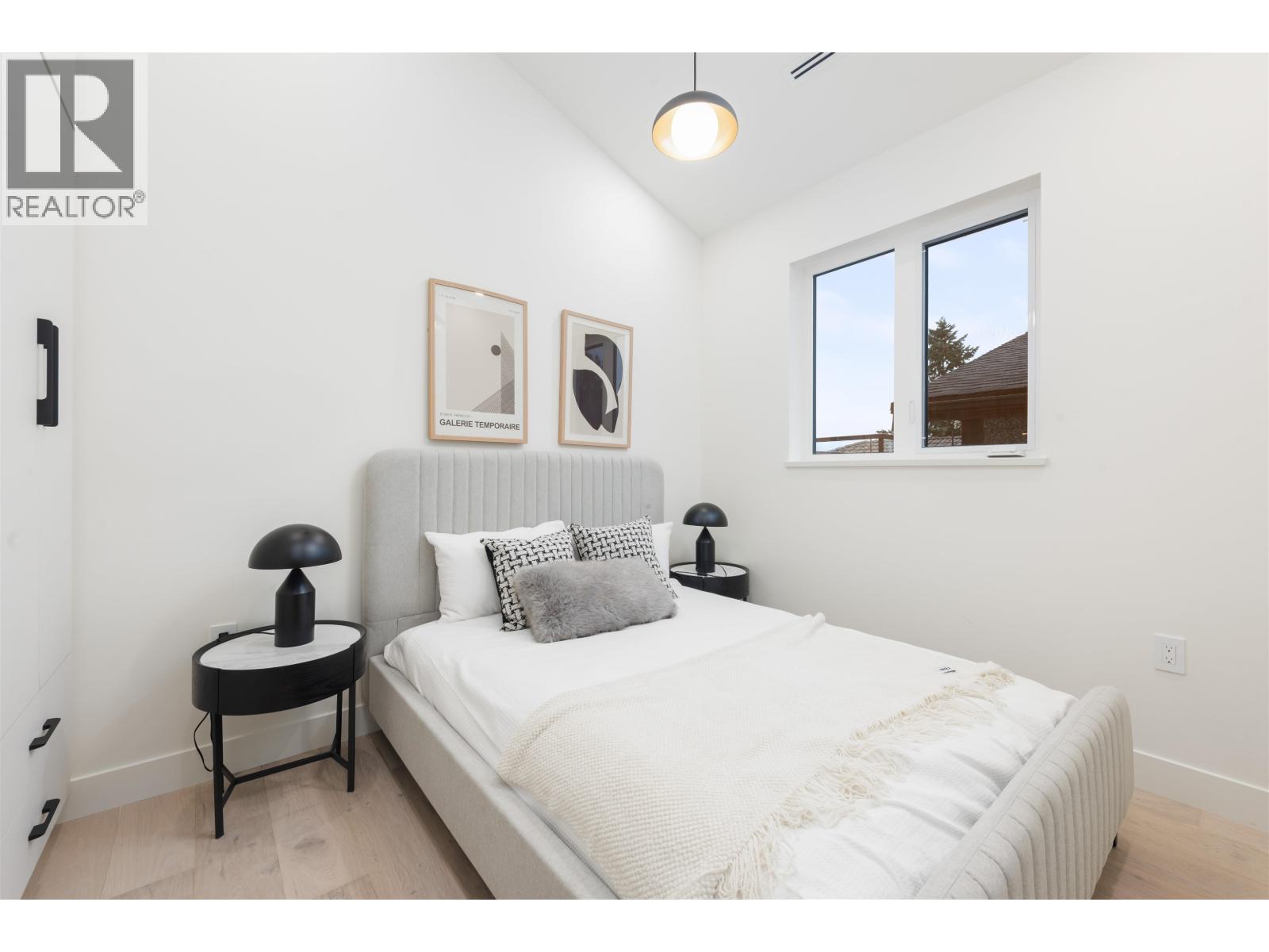 1 65 E King Edward Avenue, Vancouver, British Columbia