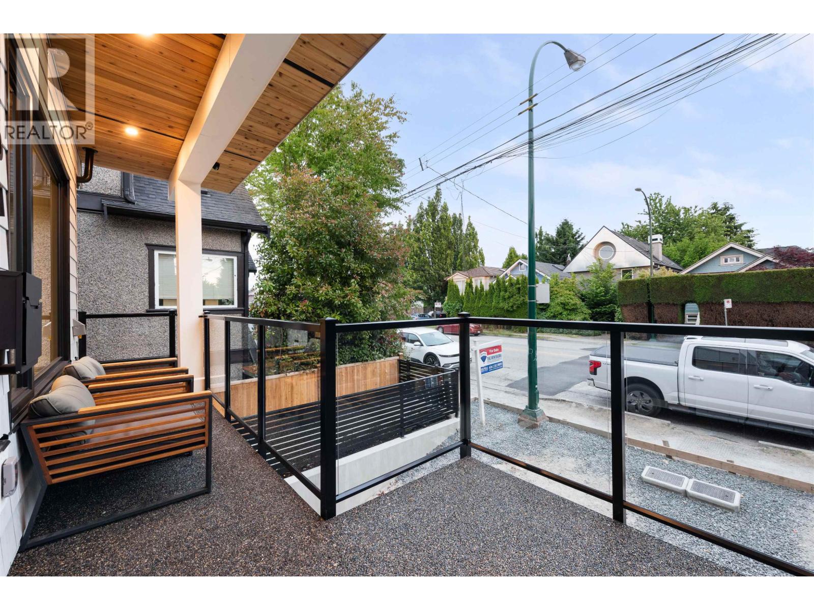 1 65 E King Edward Avenue, Vancouver, British Columbia