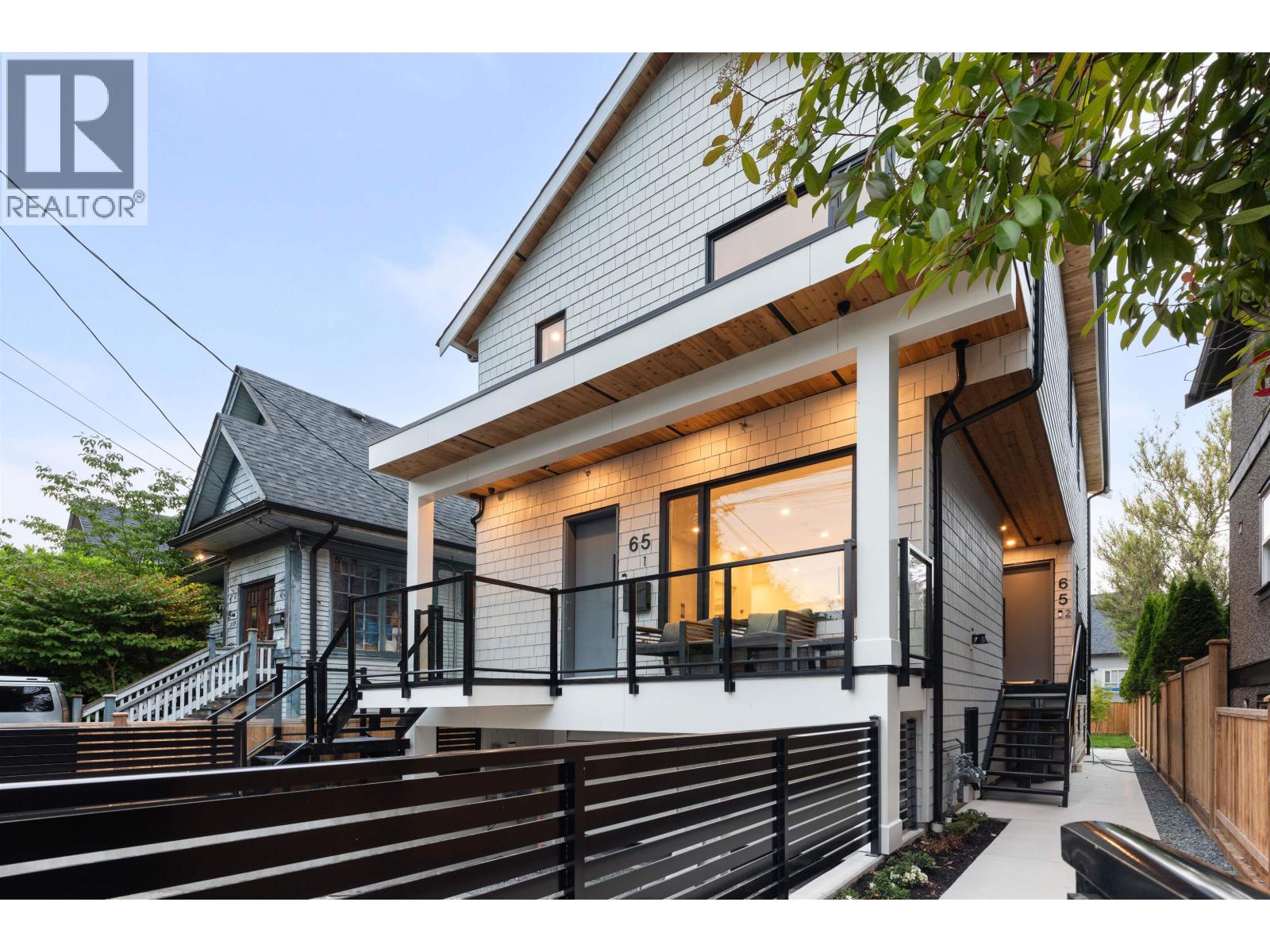 1 65 E King Edward Avenue, Vancouver, British Columbia