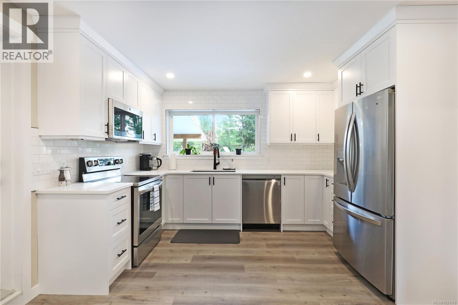 84 Leash Rd, Courtenay, British Columbia