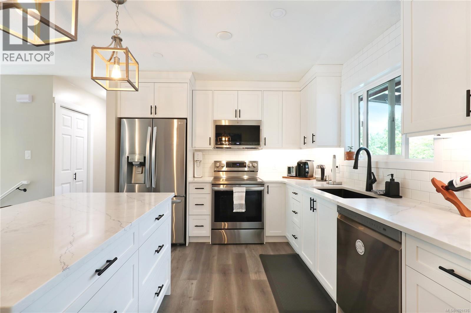 84 Leash Rd, Courtenay, British Columbia