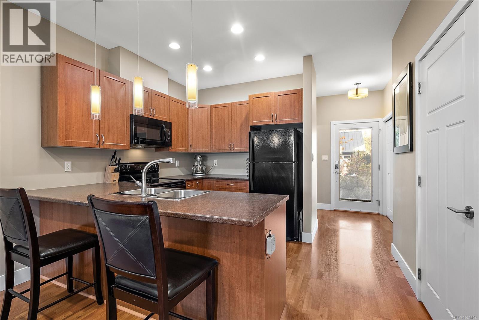 6 1893 Prosser Rd, Central Saanich, British Columbia