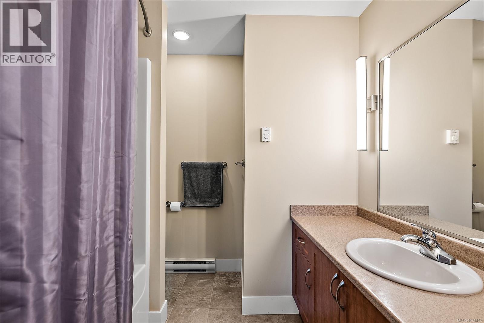 6 1893 Prosser Rd, Central Saanich, British Columbia