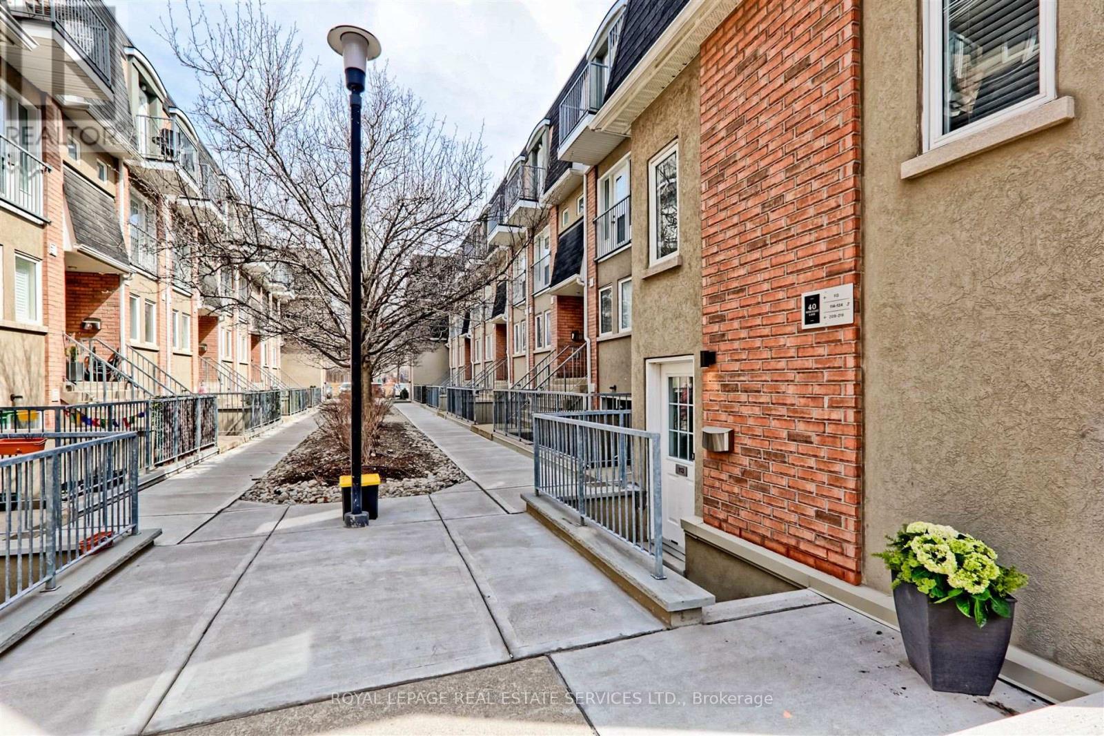 113 - 40 Merchant Lane, Toronto (dufferin Grove), Ontario