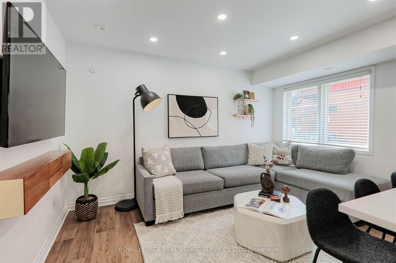 113 - 40 Merchant Lane, Toronto (dufferin Grove), Ontario