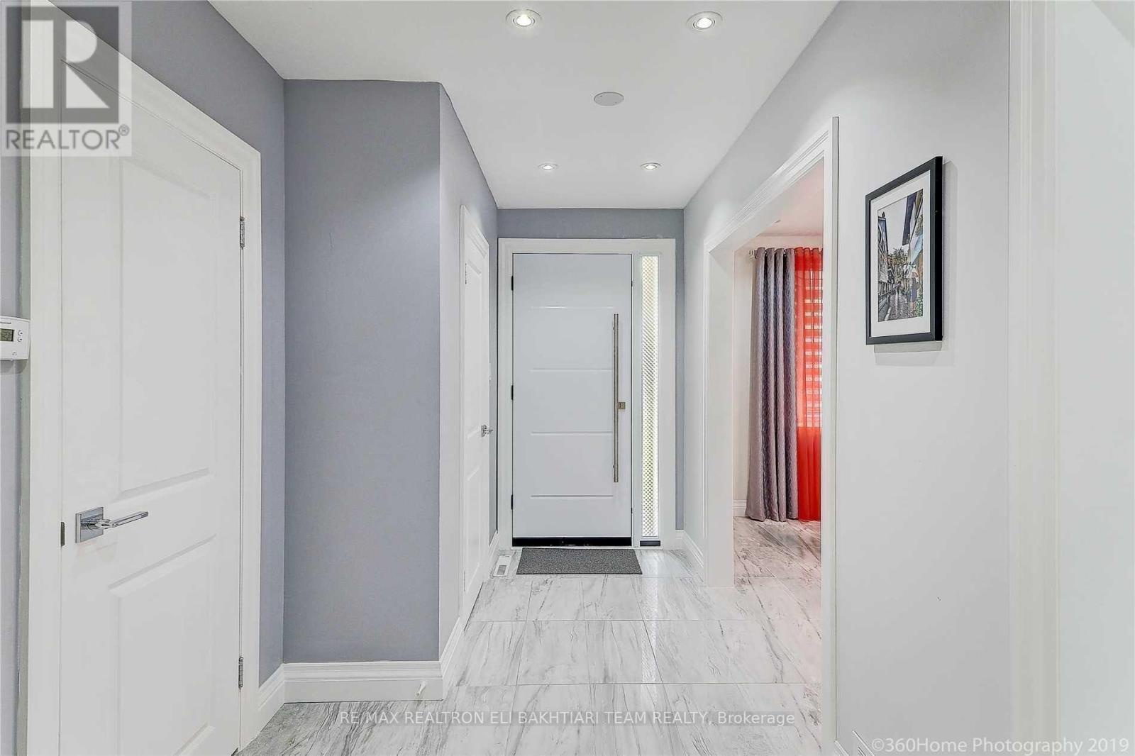 1 Donmac Drive, Toronto (banbury-don Mills), Ontario