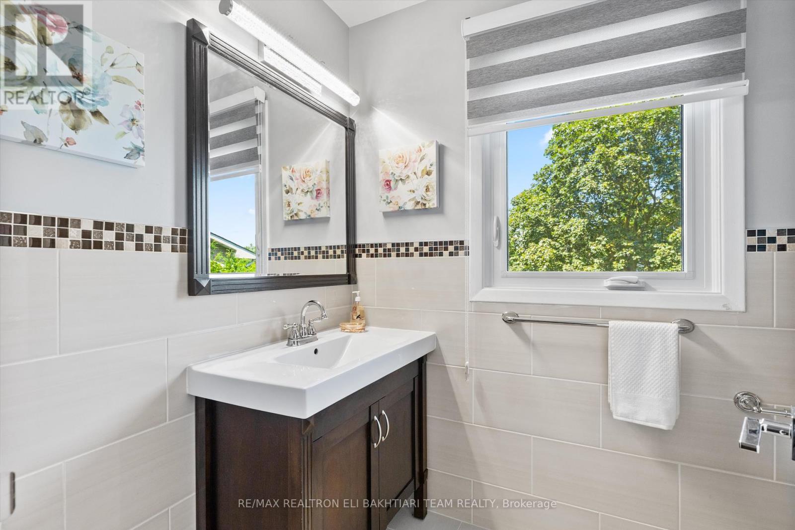 1 Donmac Drive, Toronto (banbury-don Mills), Ontario