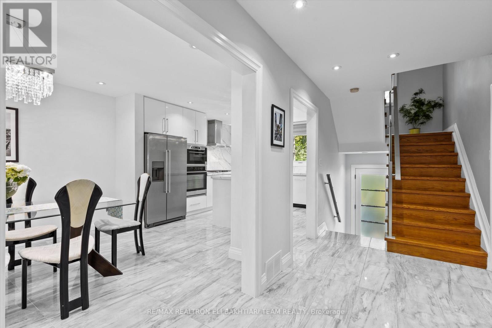 1 Donmac Drive, Toronto (banbury-don Mills), Ontario