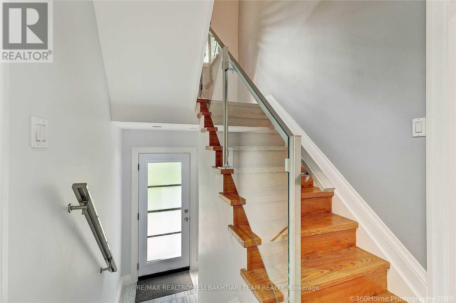 1 Donmac Drive, Toronto (banbury-don Mills), Ontario