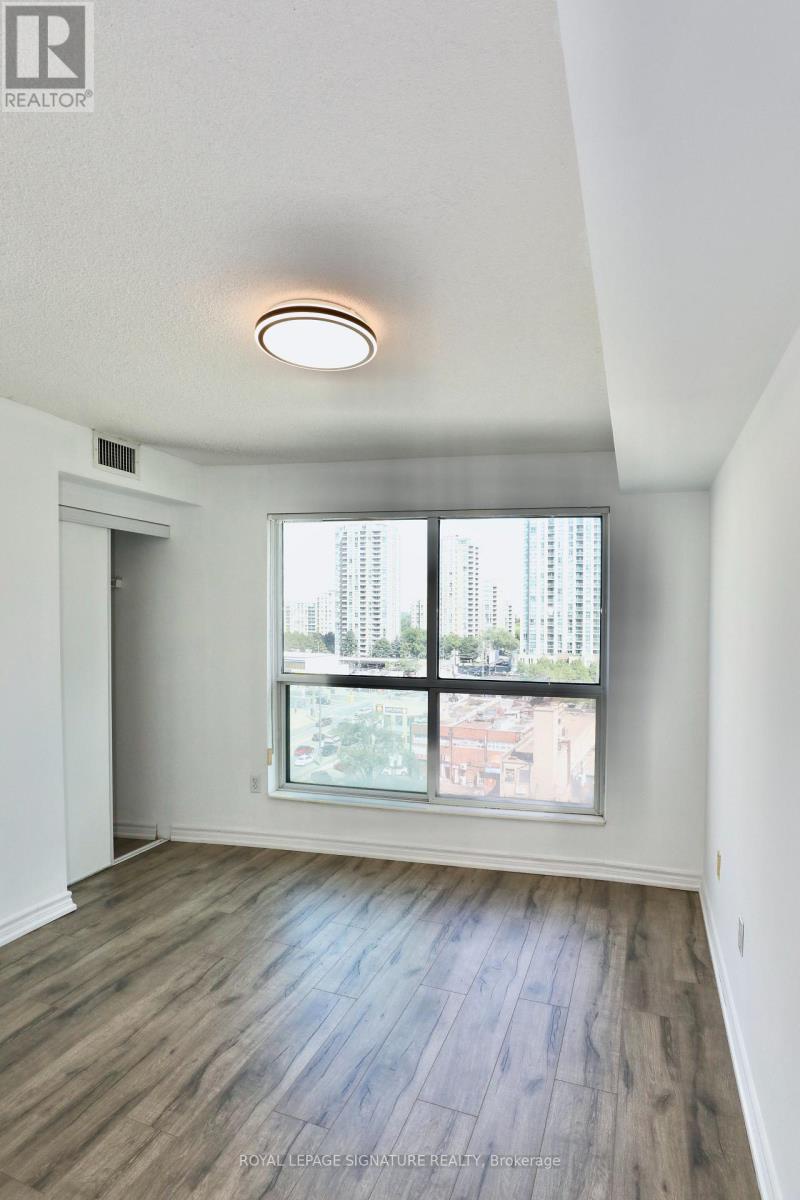 1116 - 7 Lorraine Drive, Toronto (willowdale West), Ontario