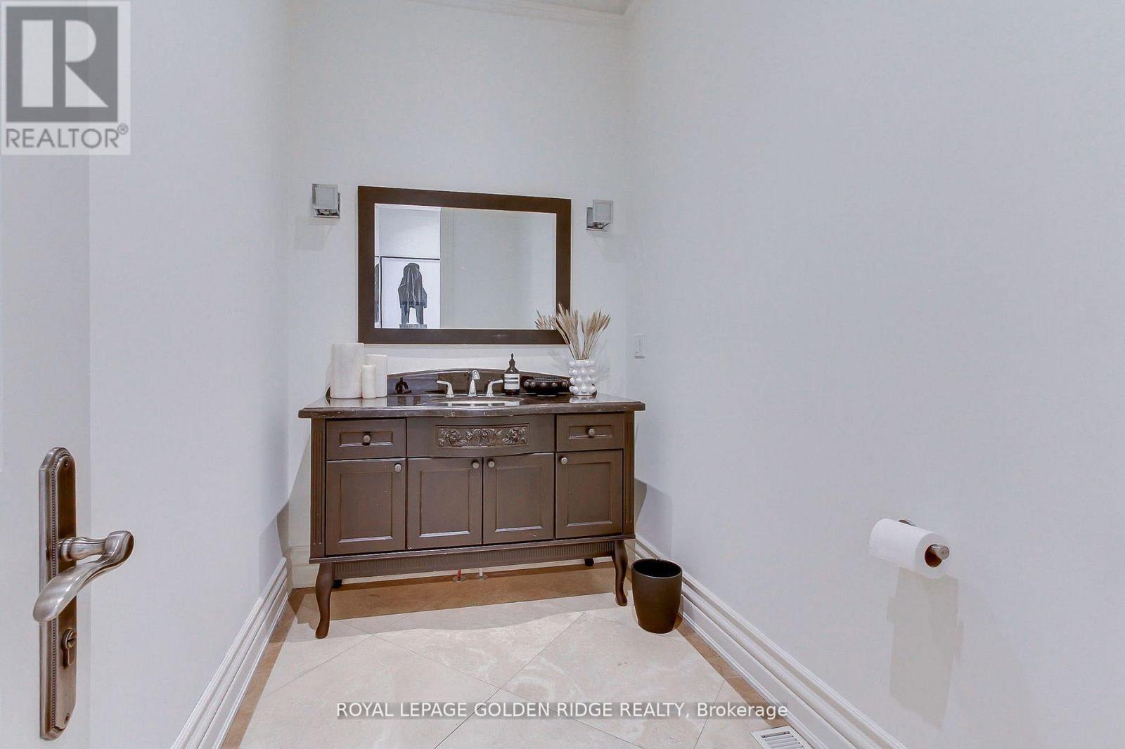 99 Bannockburn Avenue, Toronto (bedford Park-nortown), Ontario