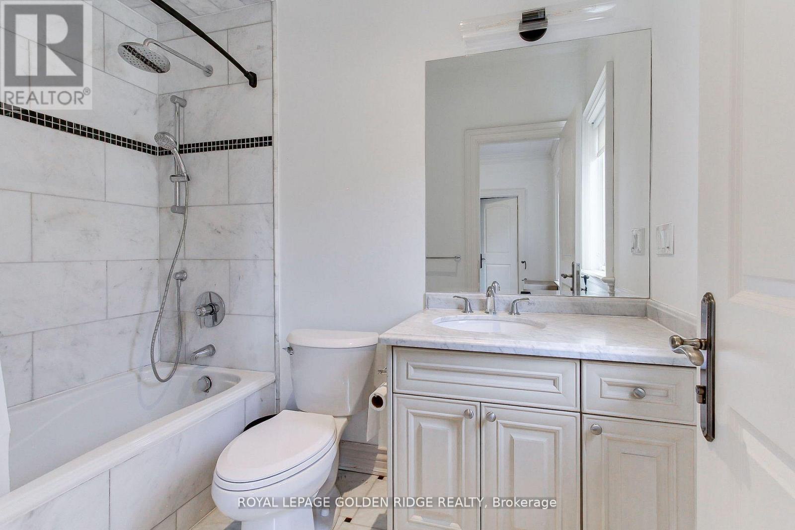 99 Bannockburn Avenue, Toronto (bedford Park-nortown), Ontario