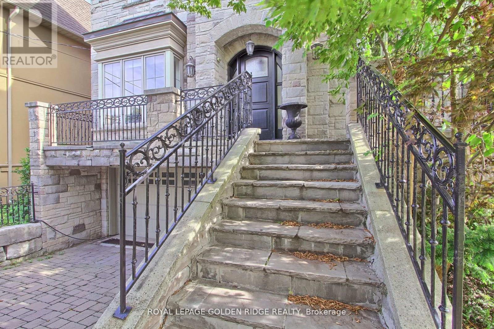 99 Bannockburn Avenue, Toronto (bedford Park-nortown), Ontario