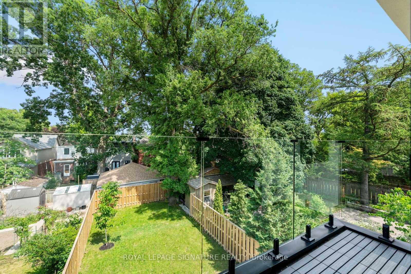 105 Gledhill Avenue, Toronto (woodbine-lumsden), Ontario