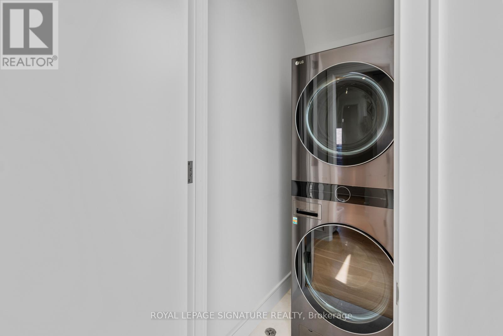 105 Gledhill Avenue, Toronto (woodbine-lumsden), Ontario