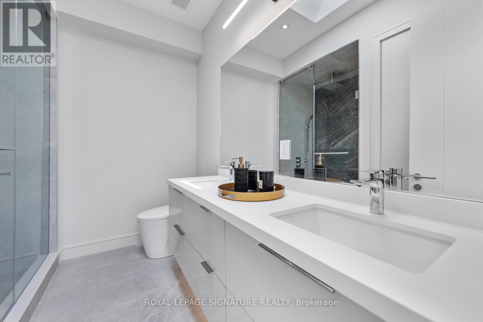 105 Gledhill Avenue, Toronto (woodbine-lumsden), Ontario