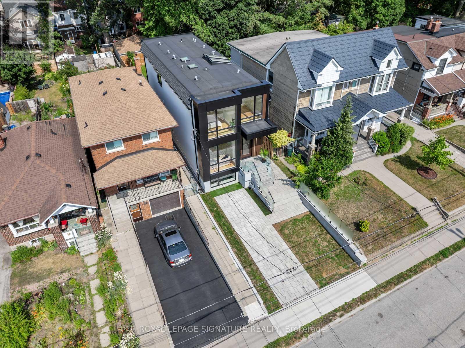 105 Gledhill Avenue, Toronto (woodbine-lumsden), Ontario