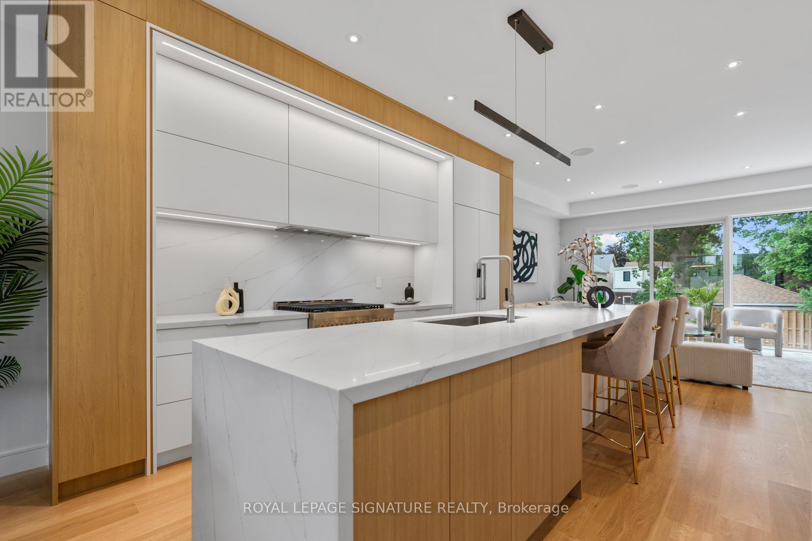 105 Gledhill Avenue, Toronto (woodbine-lumsden), Ontario