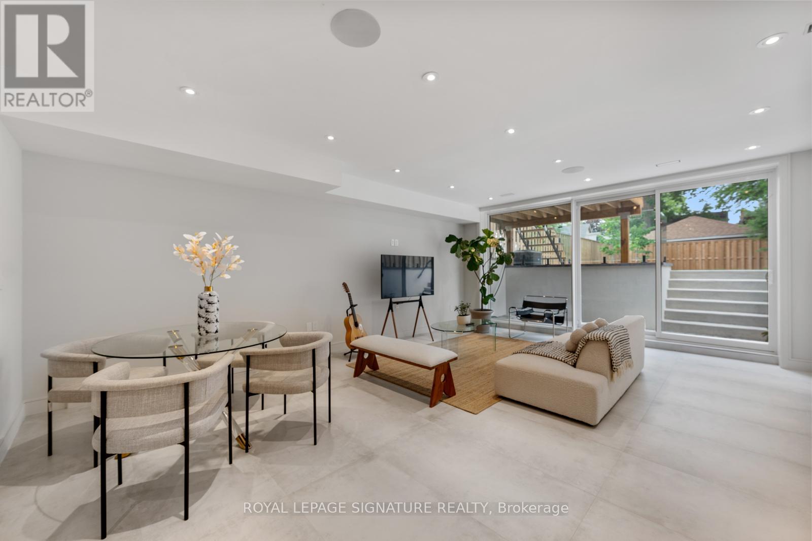 105 Gledhill Avenue, Toronto (woodbine-lumsden), Ontario