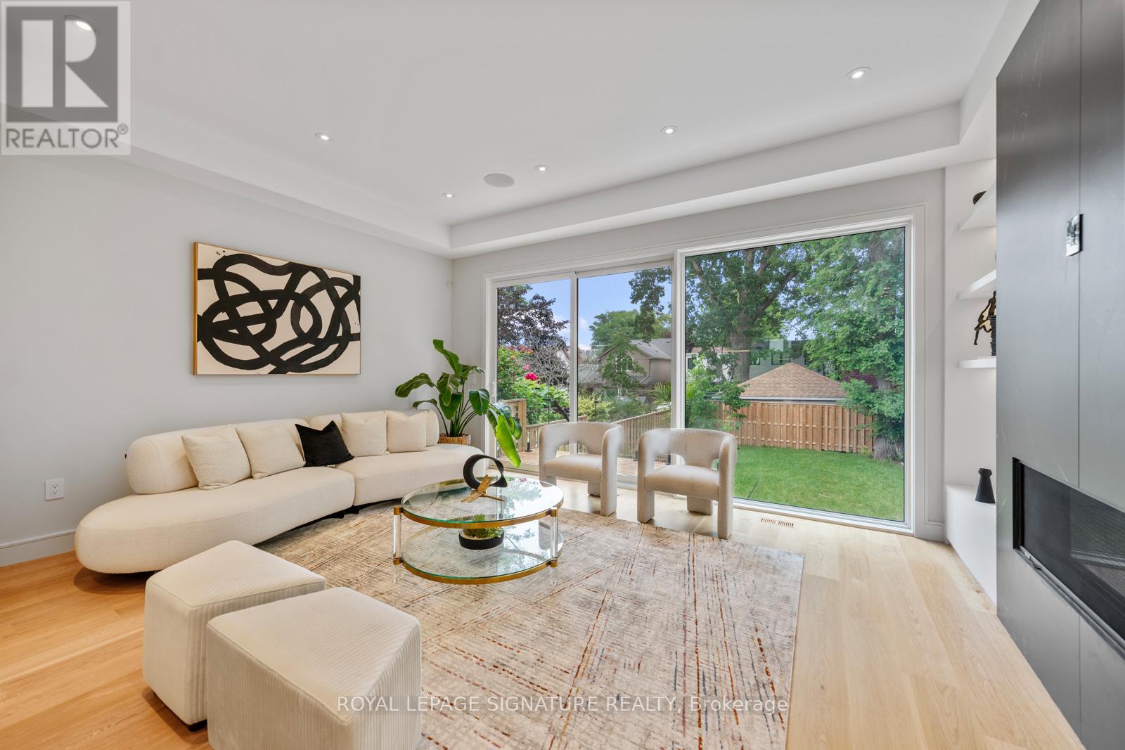 105 Gledhill Avenue, Toronto (woodbine-lumsden), Ontario