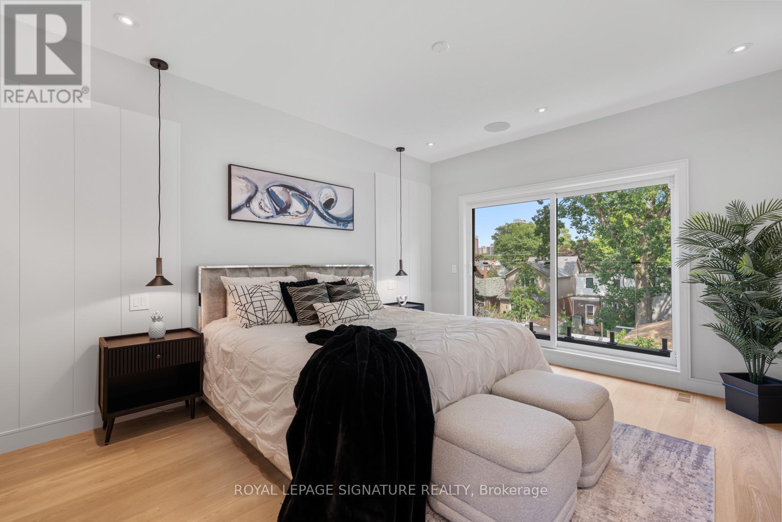 105 Gledhill Avenue, Toronto (woodbine-lumsden), Ontario