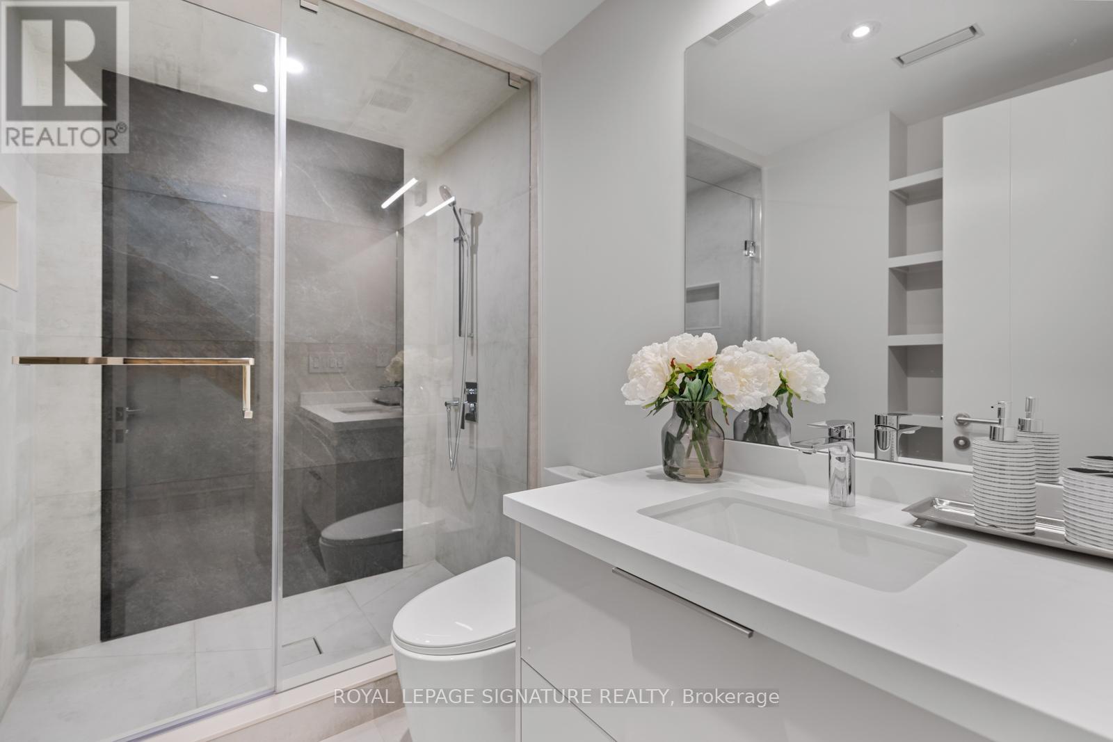 105 Gledhill Avenue, Toronto (woodbine-lumsden), Ontario