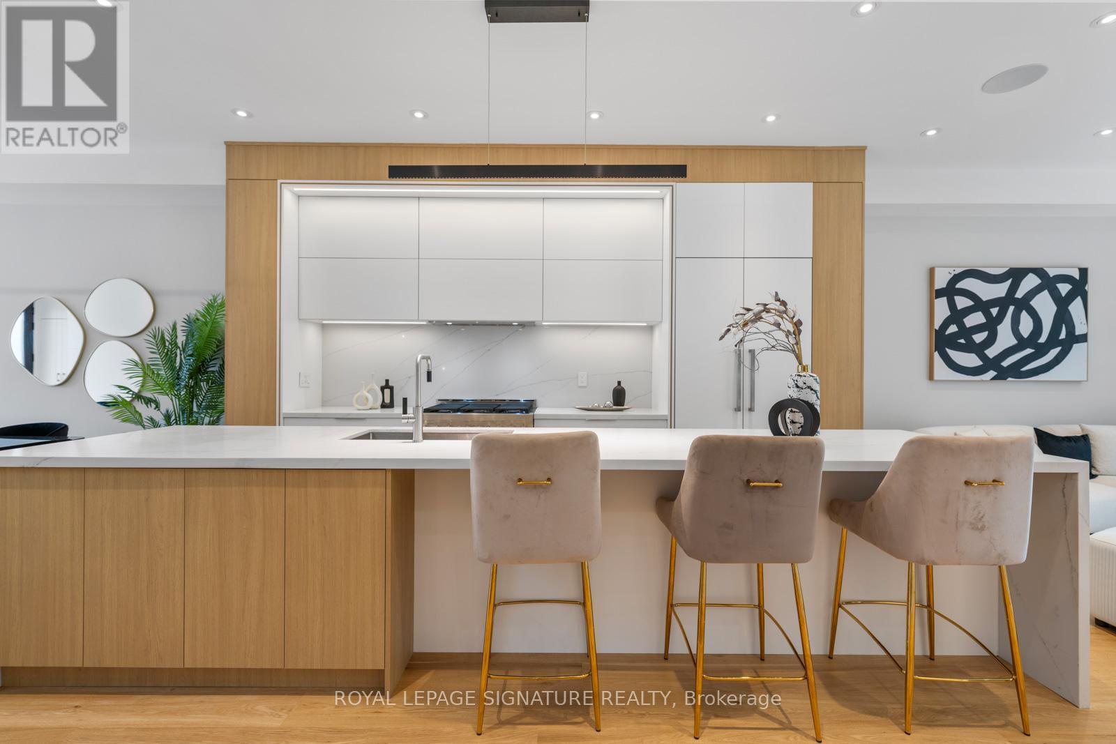 105 Gledhill Avenue, Toronto (woodbine-lumsden), Ontario