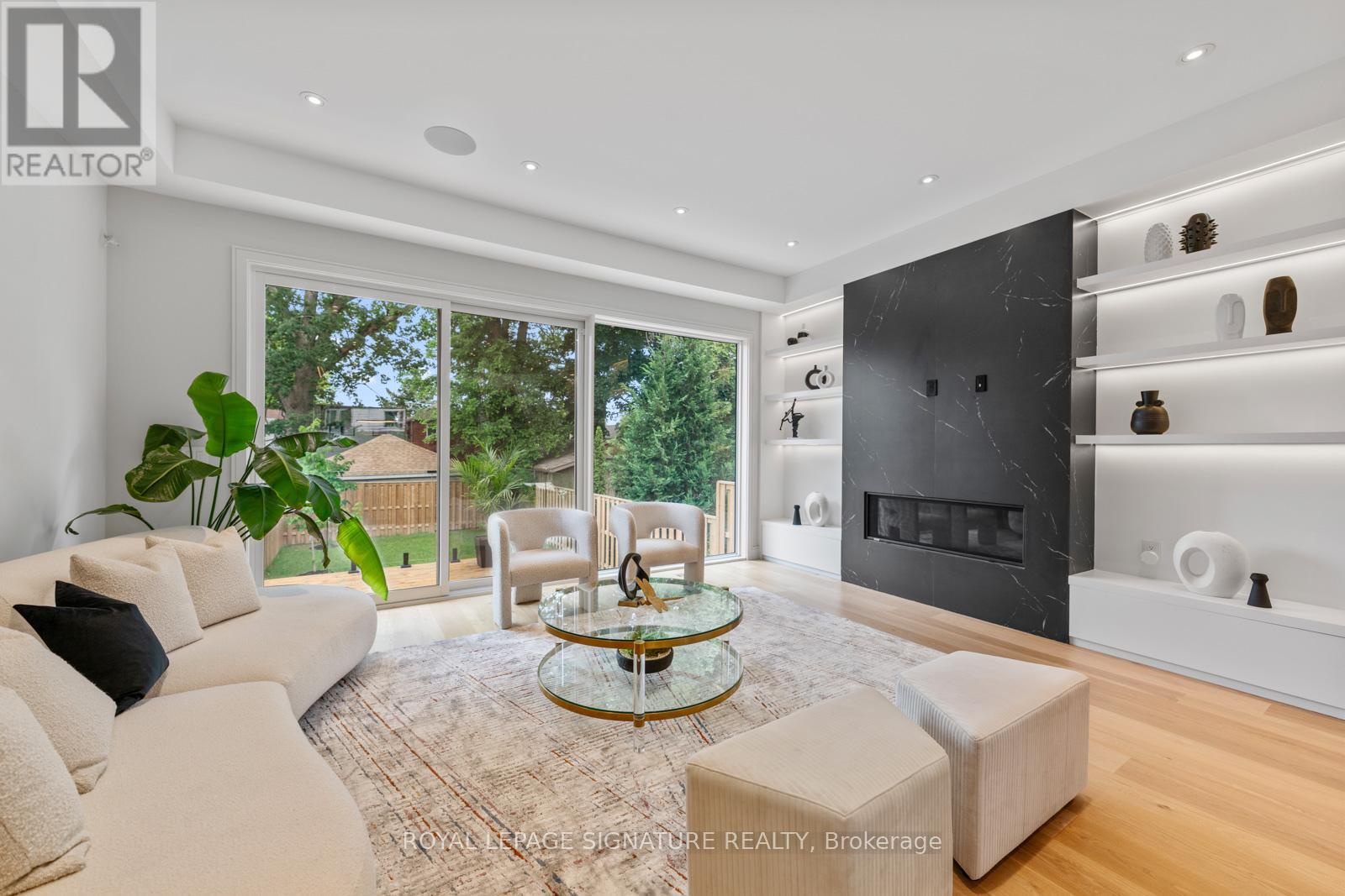 105 Gledhill Avenue, Toronto (woodbine-lumsden), Ontario