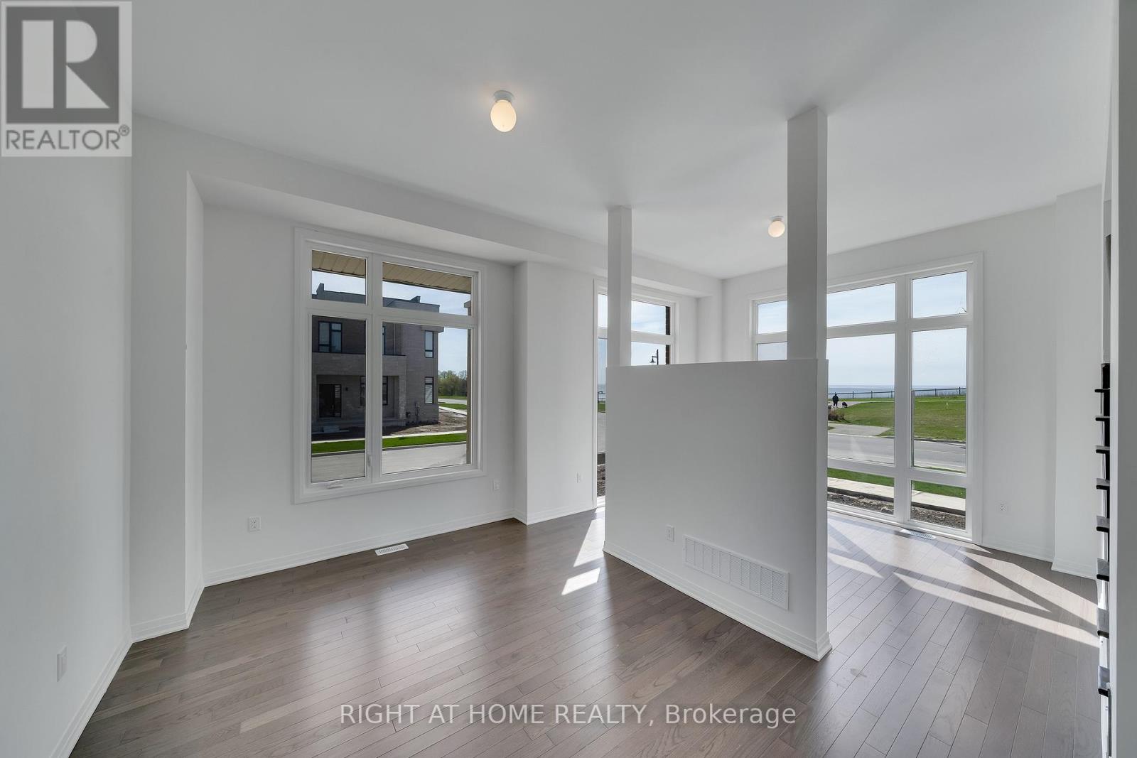 2 Yacht Drive, Clarington (bowmanville), Ontario