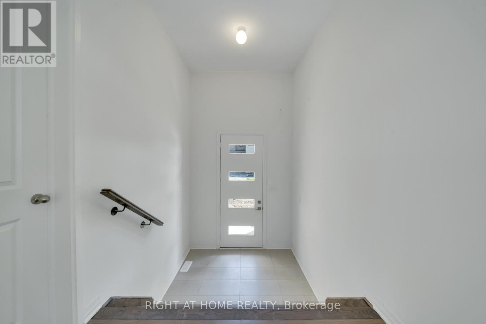 2 Yacht Drive, Clarington (bowmanville), Ontario