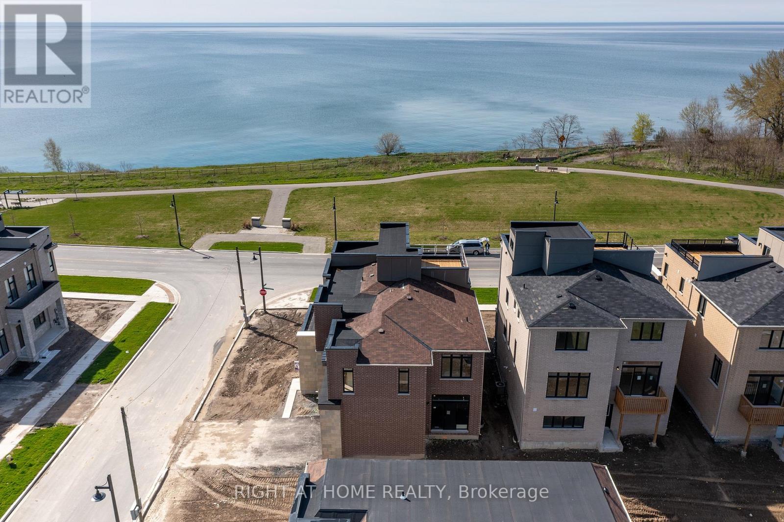 2 Yacht Drive, Clarington (bowmanville), Ontario