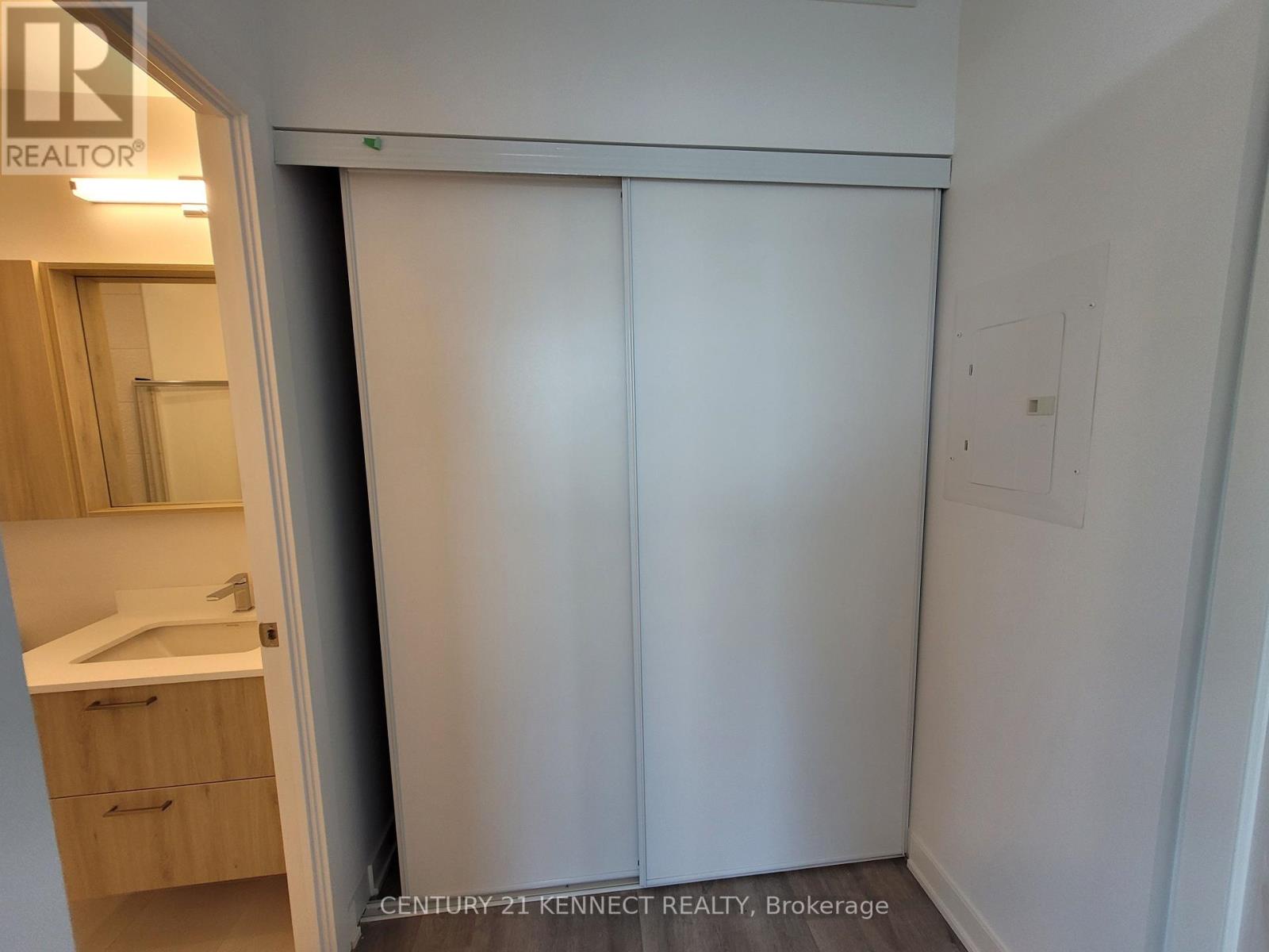 B-432 - 50 Upper Mall Way, Vaughan (brownridge), Ontario