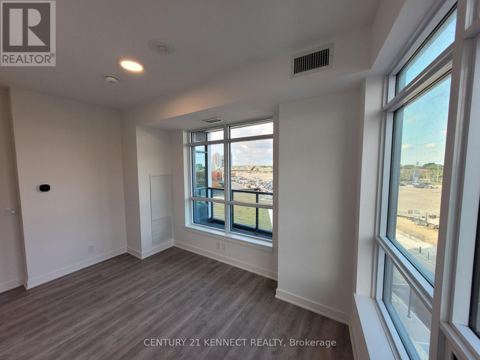 B-432 - 50 Upper Mall Way, Vaughan (brownridge), Ontario