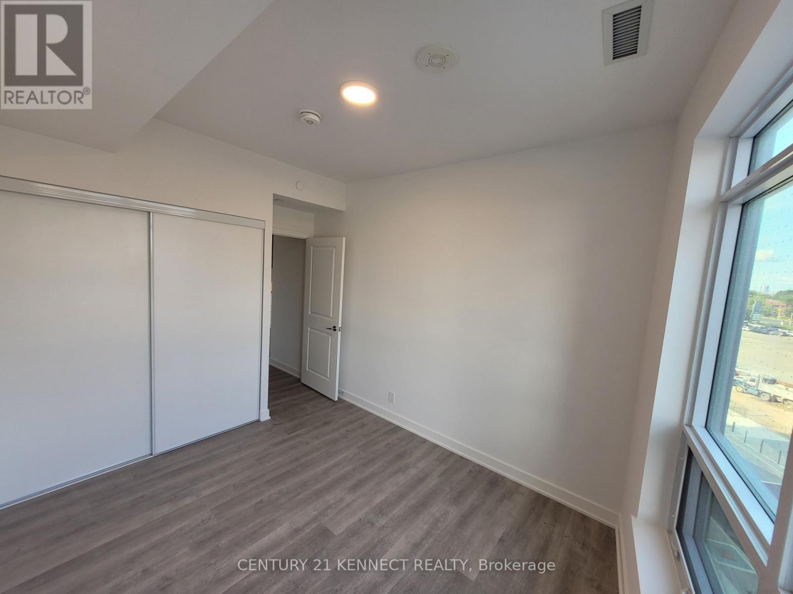 B-432 - 50 Upper Mall Way, Vaughan (brownridge), Ontario