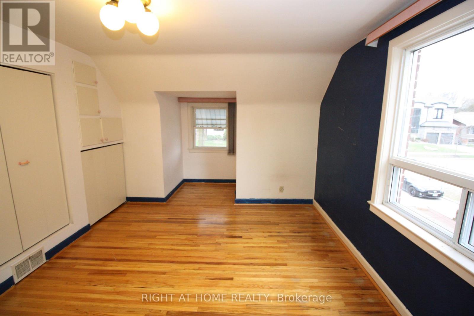 123 Ashbourne Drive, Toronto (islington-city Centre West), Ontario