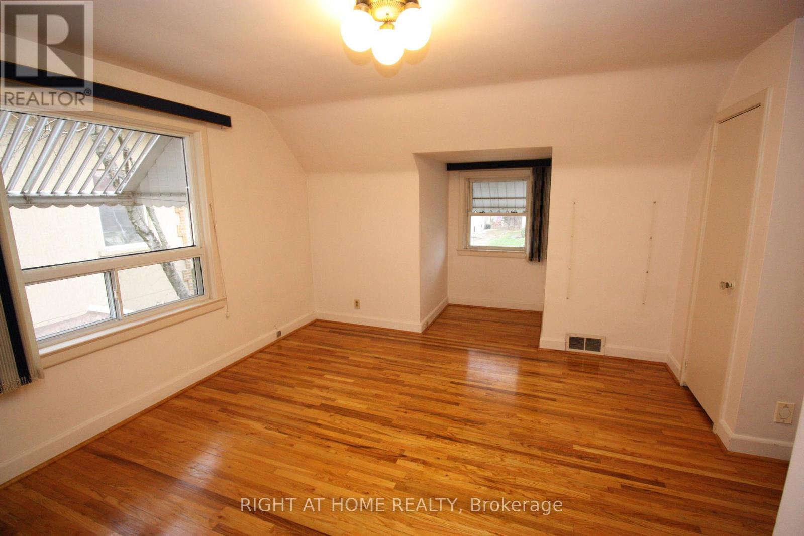 123 Ashbourne Drive, Toronto (islington-city Centre West), Ontario