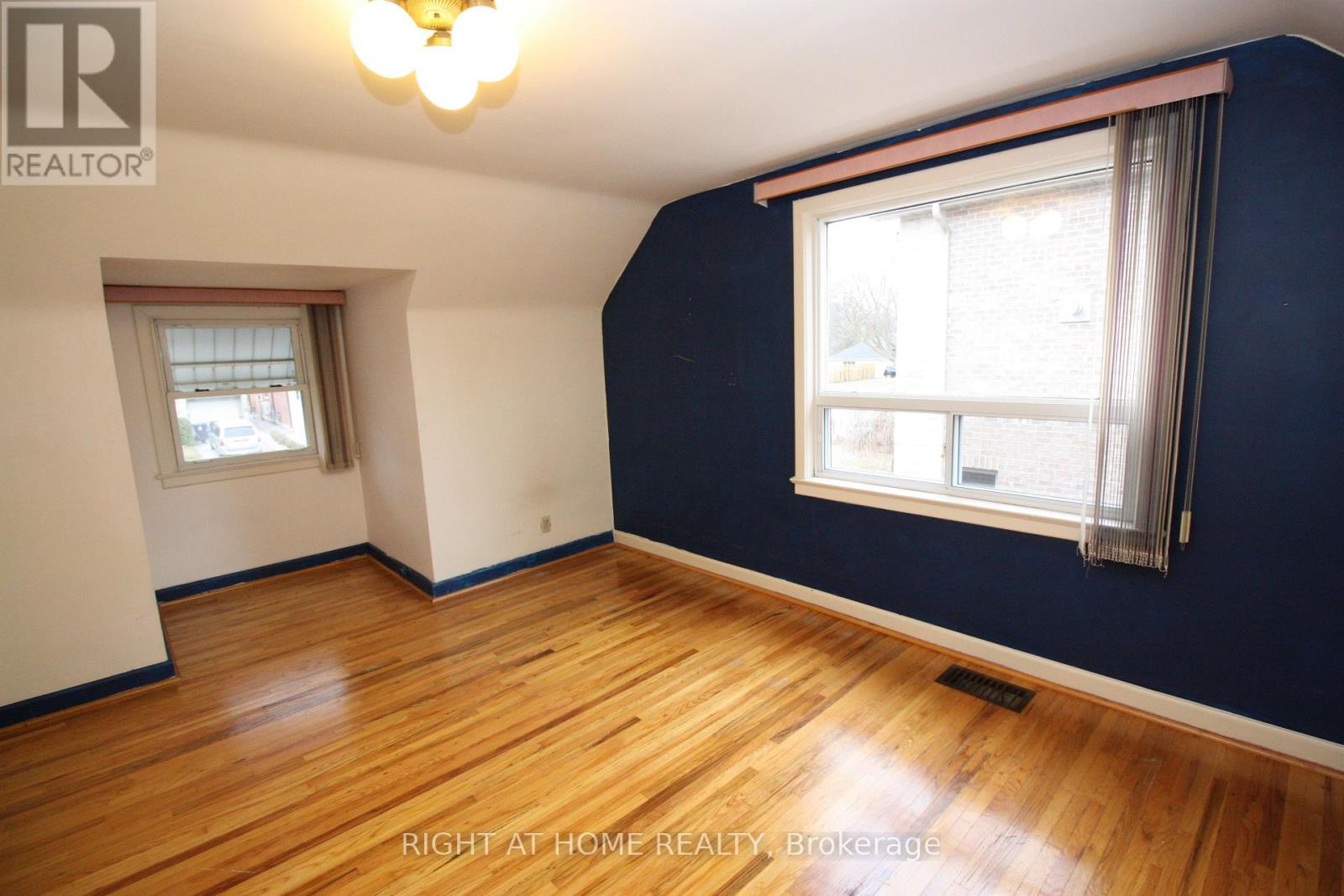 123 Ashbourne Drive, Toronto (islington-city Centre West), Ontario