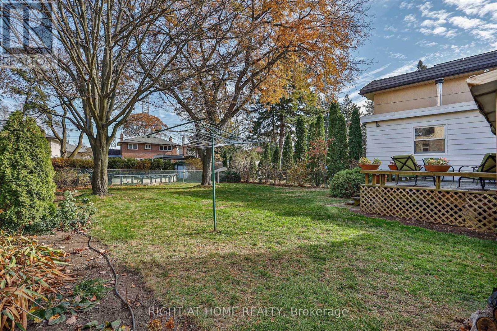 123 Ashbourne Drive, Toronto (islington-city Centre West), Ontario