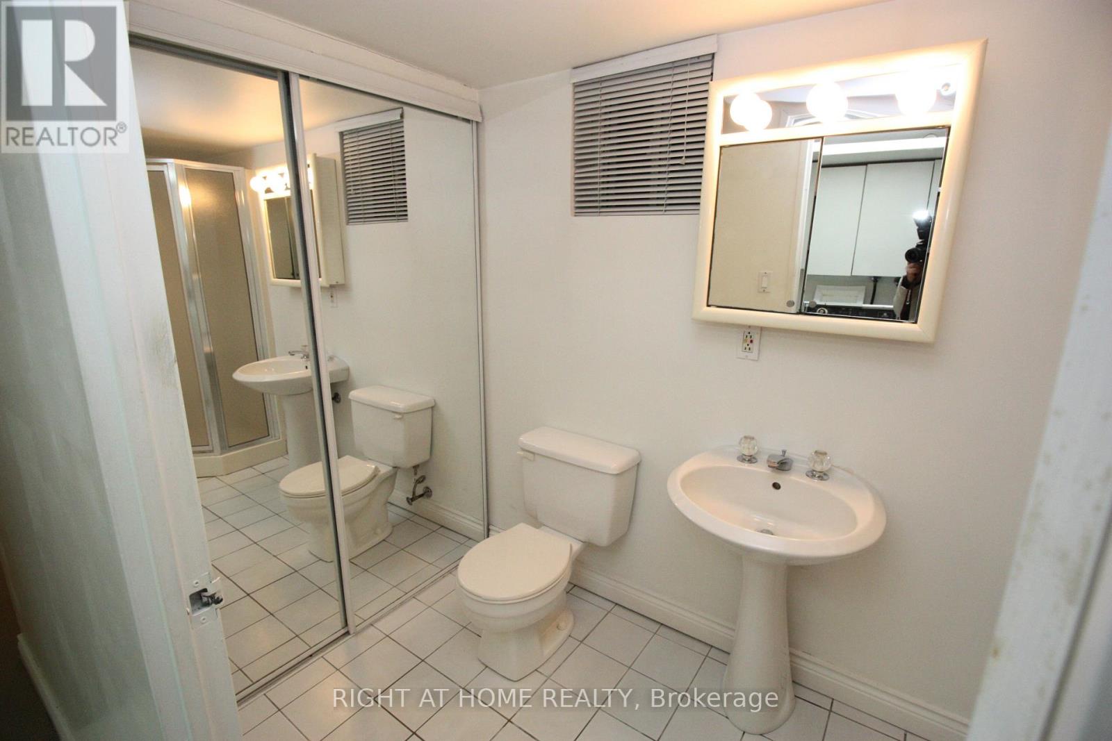 123 Ashbourne Drive, Toronto (islington-city Centre West), Ontario