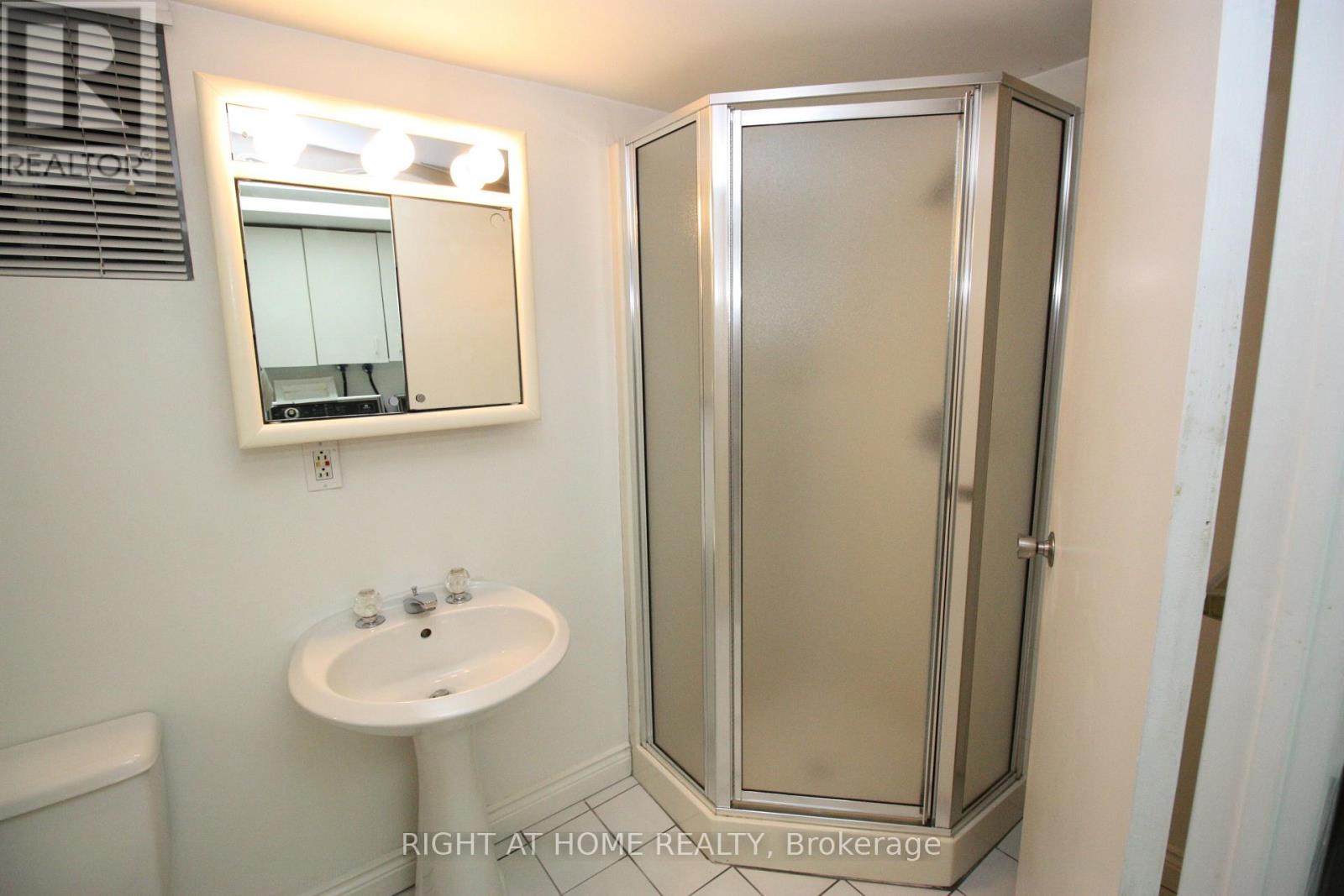 123 Ashbourne Drive, Toronto (islington-city Centre West), Ontario