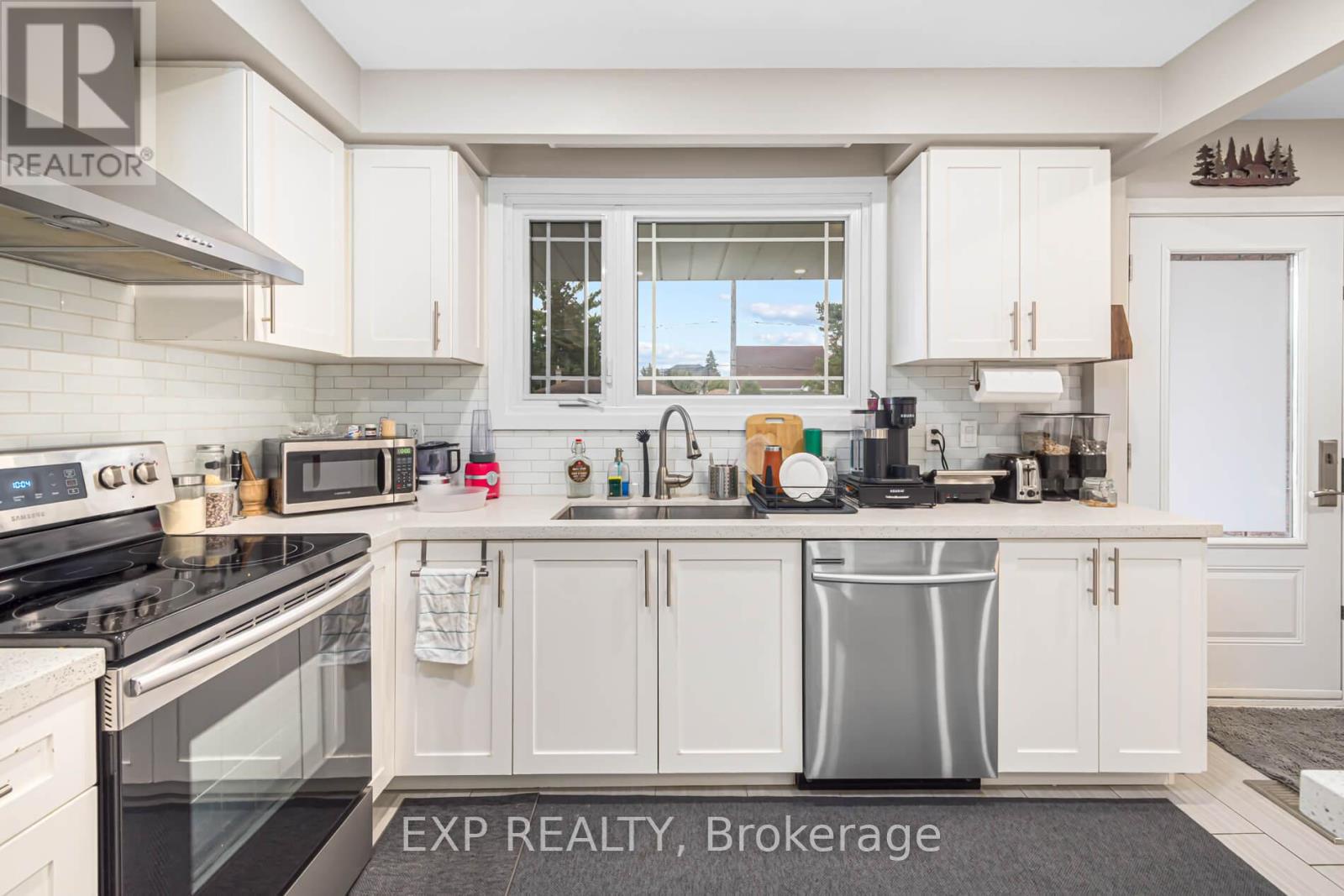 78 Sunset Trail, Toronto (humberlea-pelmo Park), Ontario