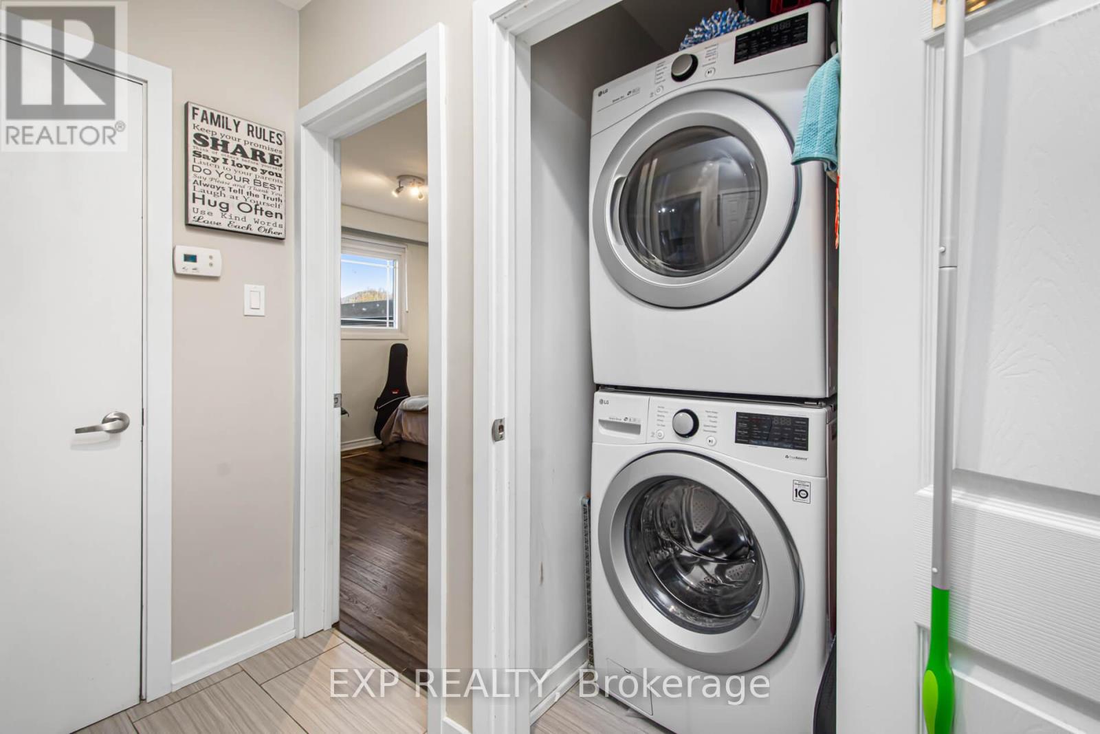 78 Sunset Trail, Toronto (humberlea-pelmo Park), Ontario