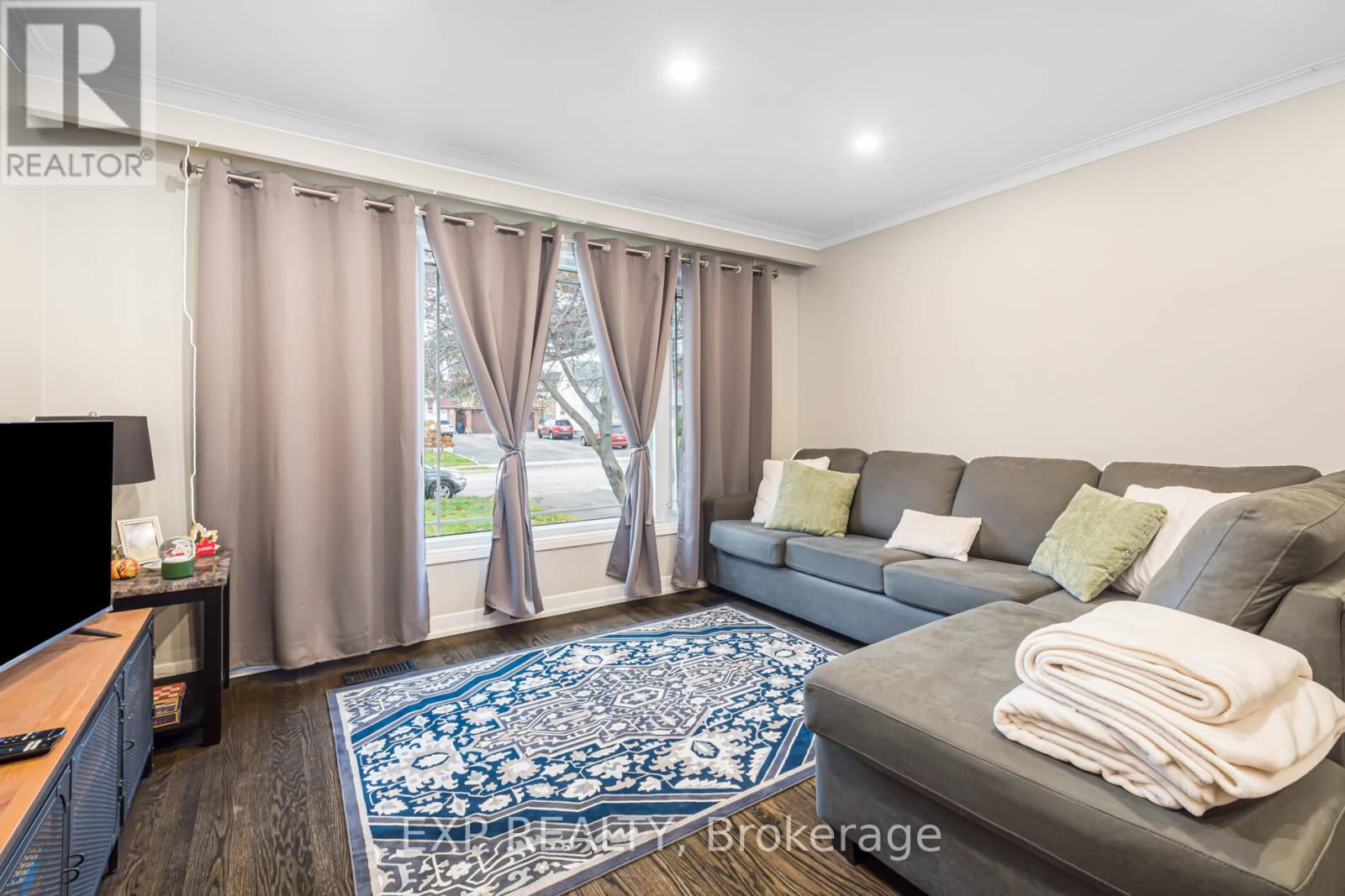 78 Sunset Trail, Toronto (humberlea-pelmo Park), Ontario