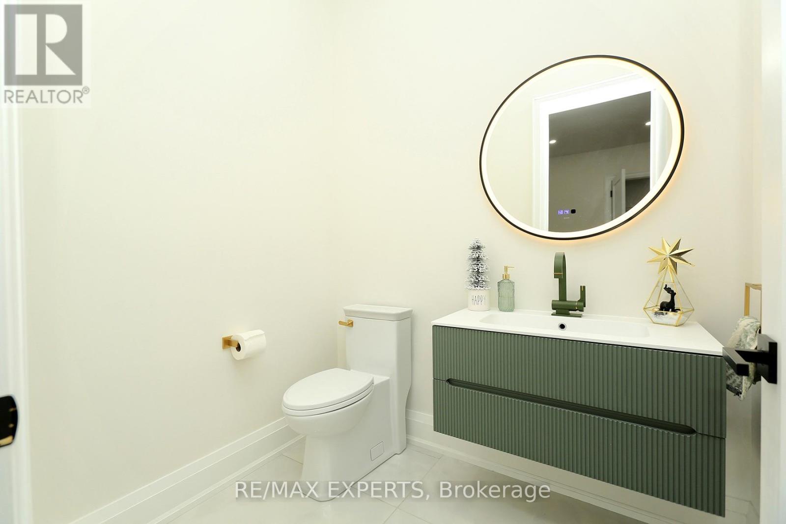 31 Fulham Drive, Toronto (alderwood), Ontario