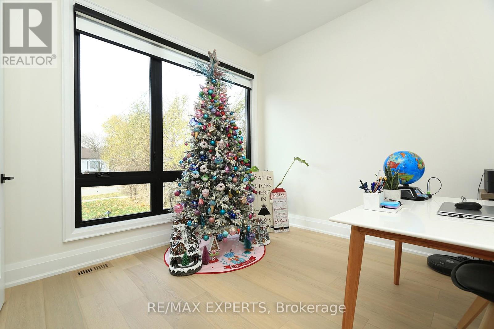 31 Fulham Drive, Toronto (alderwood), Ontario