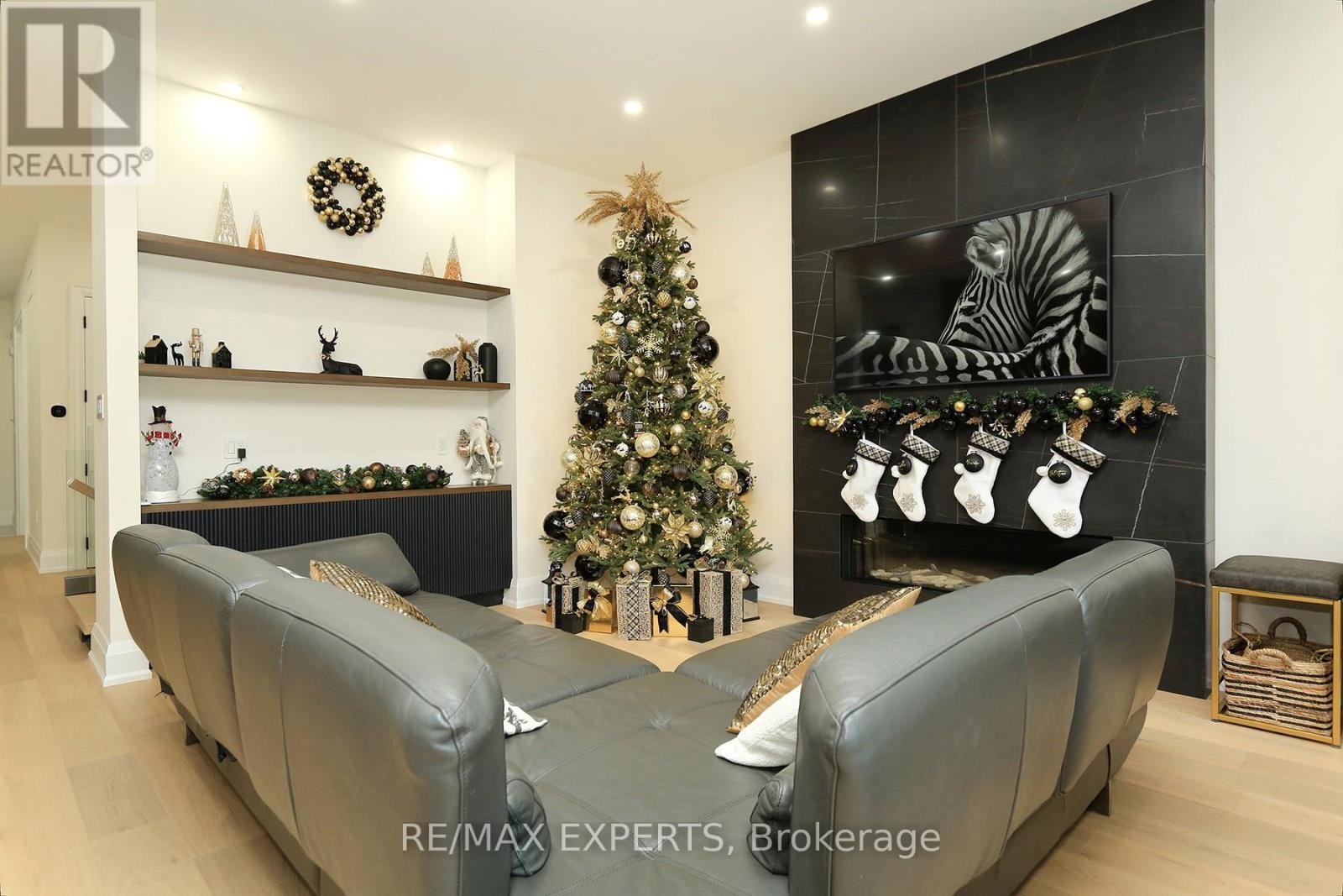 31 Fulham Drive, Toronto (alderwood), Ontario