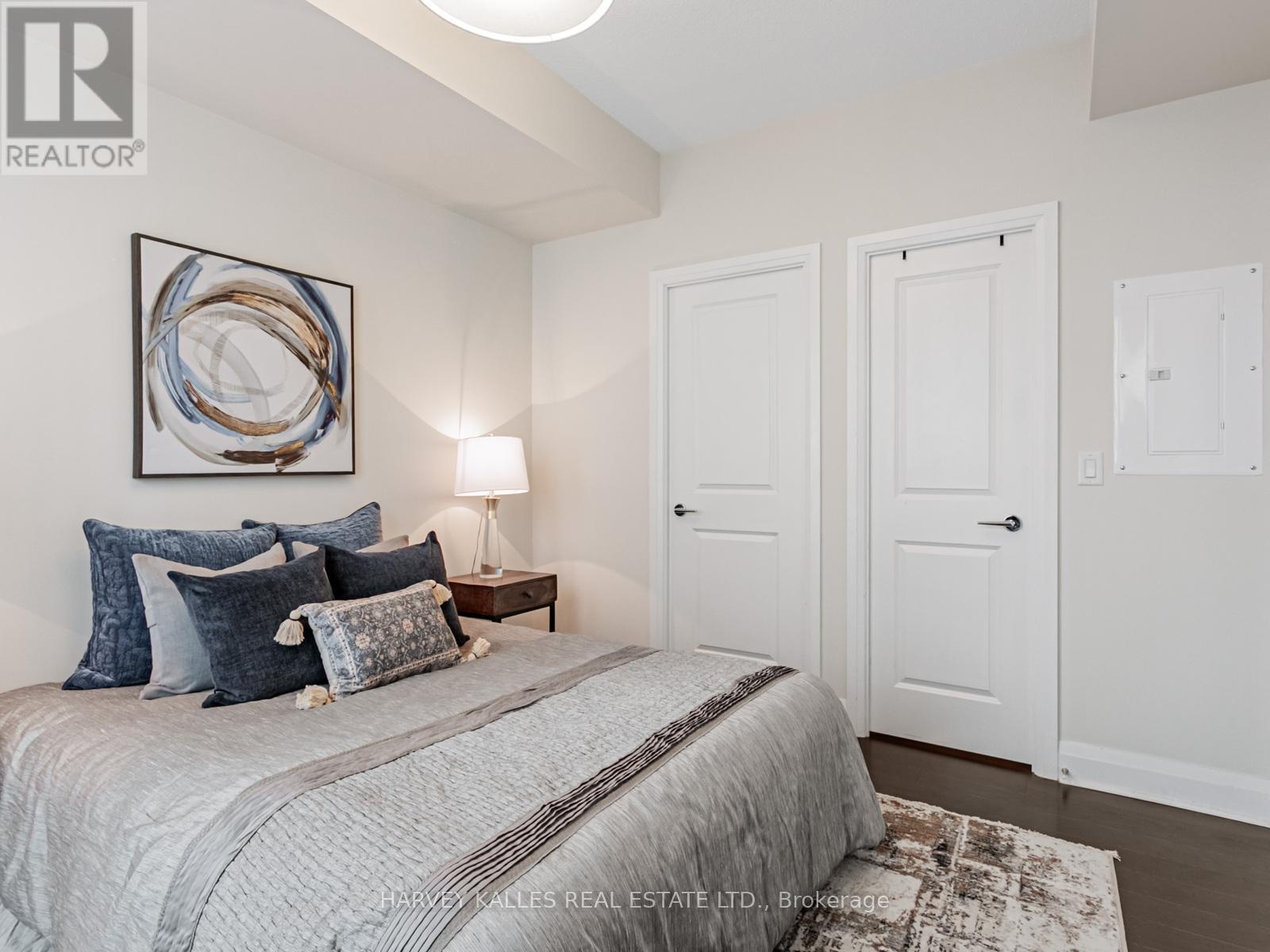 303 - 1185 The Queensway Avenue, Toronto (islington-city Centre West), Ontario