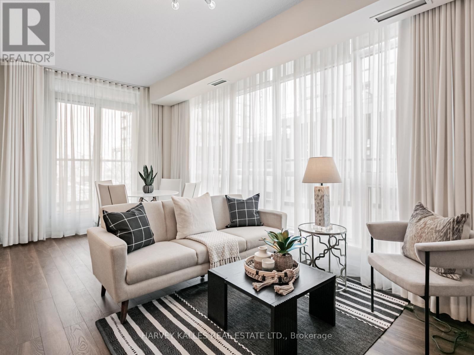 303 - 1185 The Queensway Avenue, Toronto (islington-city Centre West), Ontario